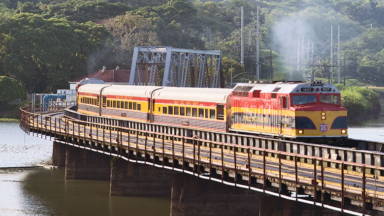 panama canal railway tour, panama canal train tour